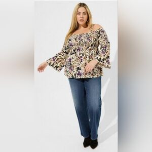 Torrid Challis smocked cold shoulder top, size 2/2x, floral
